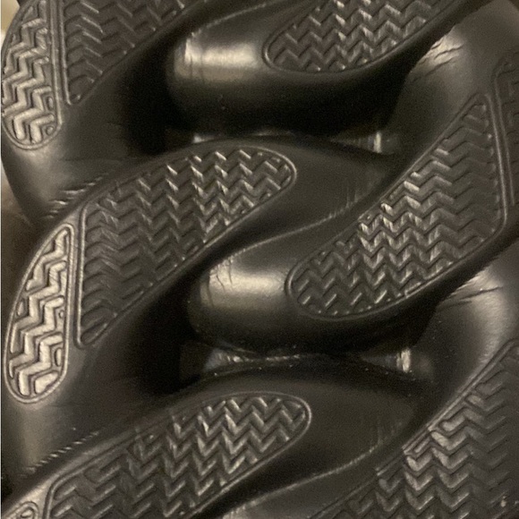 New Versace chain reaction main image 6